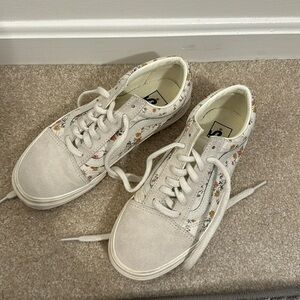 Floral Vans- Barely worn, in good condition